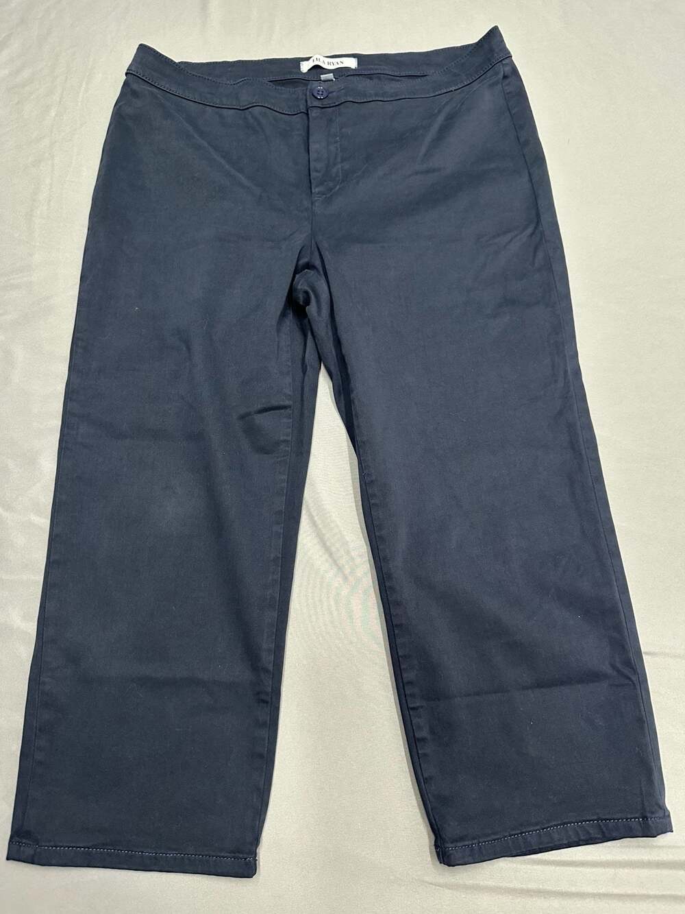 Lila Ryan Women's Navy Stretch Chino Cropped Pants Size 14